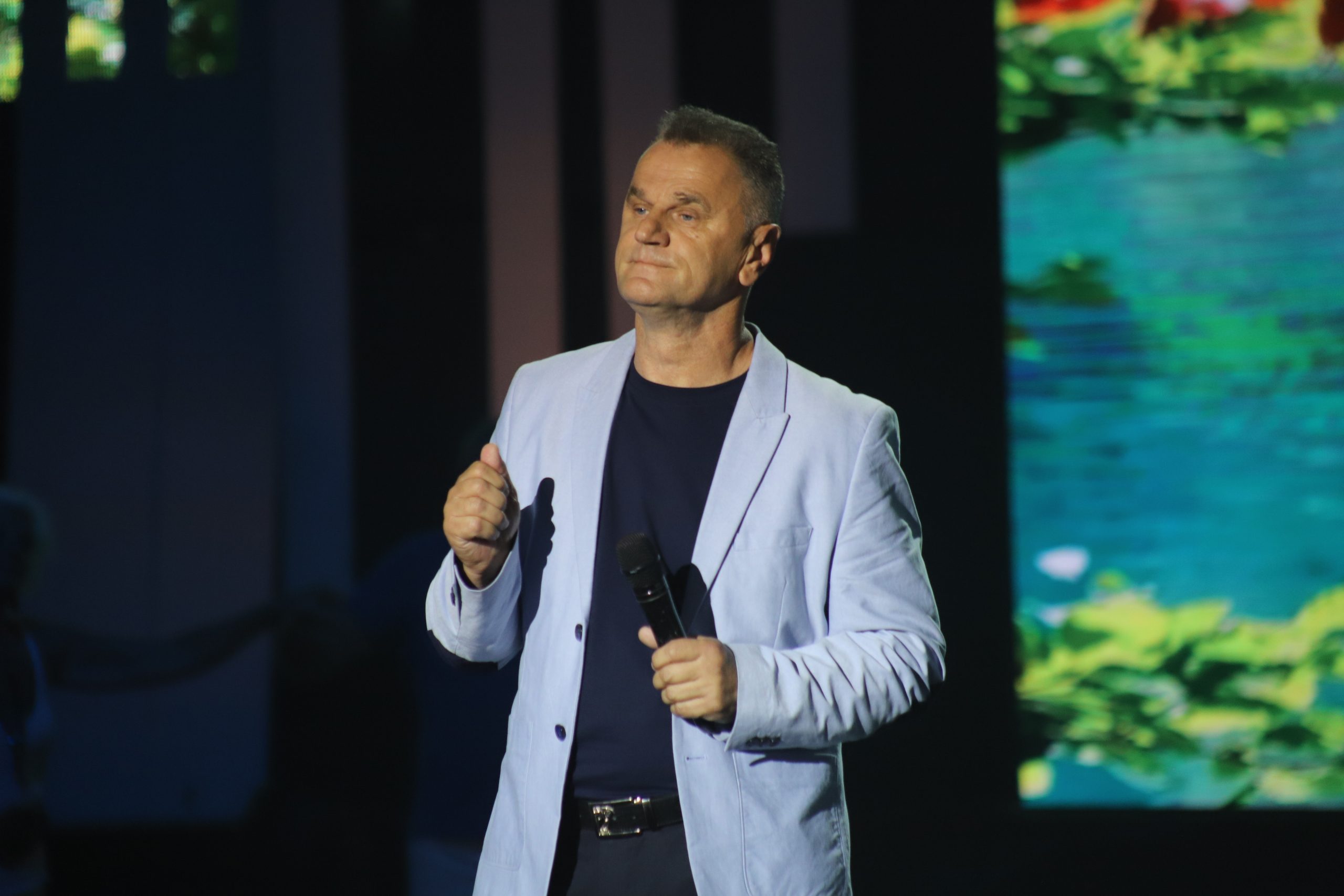 "Ovo mi je poklon od vas i od dragog Boga": Takmičar jednom rečenicom rasplakao sve u emisiji Nikad nije kasno VIDEO 6 IMG 2019