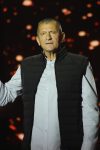 Milan Pavić poklonio ružu supruzi, a potom progovorio o kocki i teoriji zavere: "Istinu ne zna niko" 15 IMG 3013