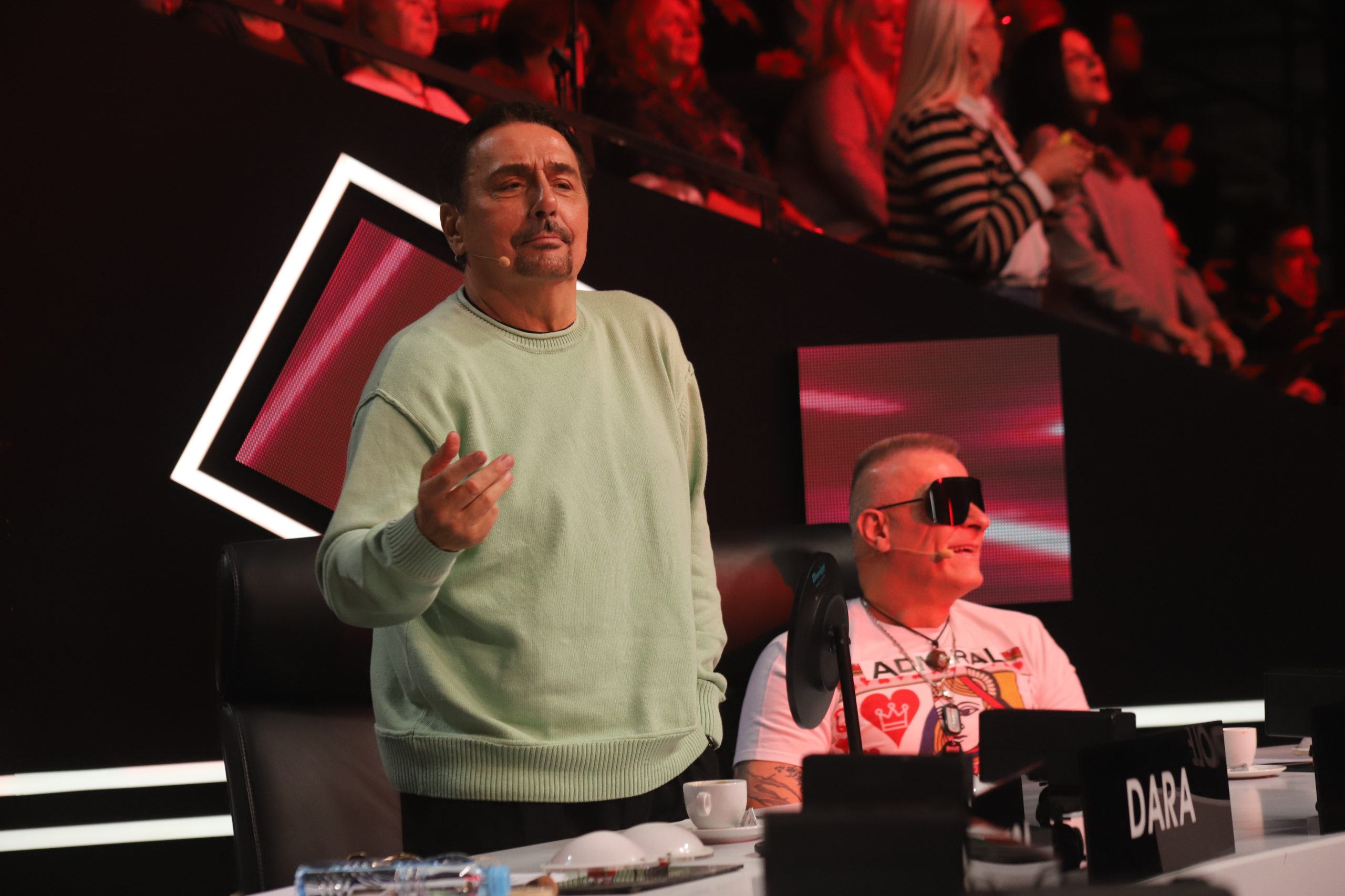 Pet meseci posle porođaja takmičarka stala na scenu Zvezda Granda i otkrila bolnu istinu: Ceca i Dara grcale u suzama (VIDEO) 7 IMG 5653