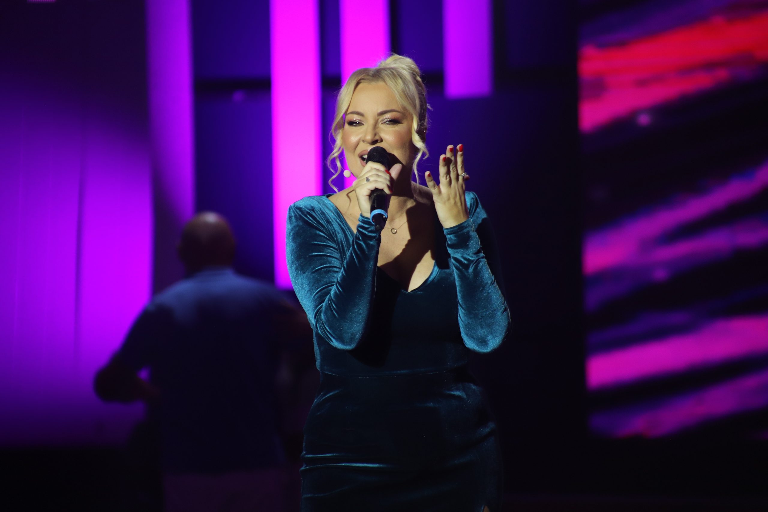 Ivana Selakov pokazala šta je ženska energija: "Na žulj srca ti si stao..." VIDEO 7 IVANA SELAKOV NNK SNIMANJE 26092025 FOTO ELENA 65