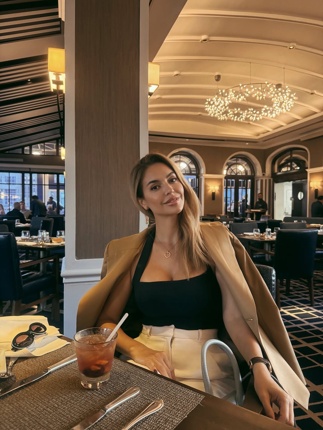 Kada vidis ovo mesto… i odjednom ti padne na pamet „A da upisem ponovo faks 🤔Poseta Yale Club