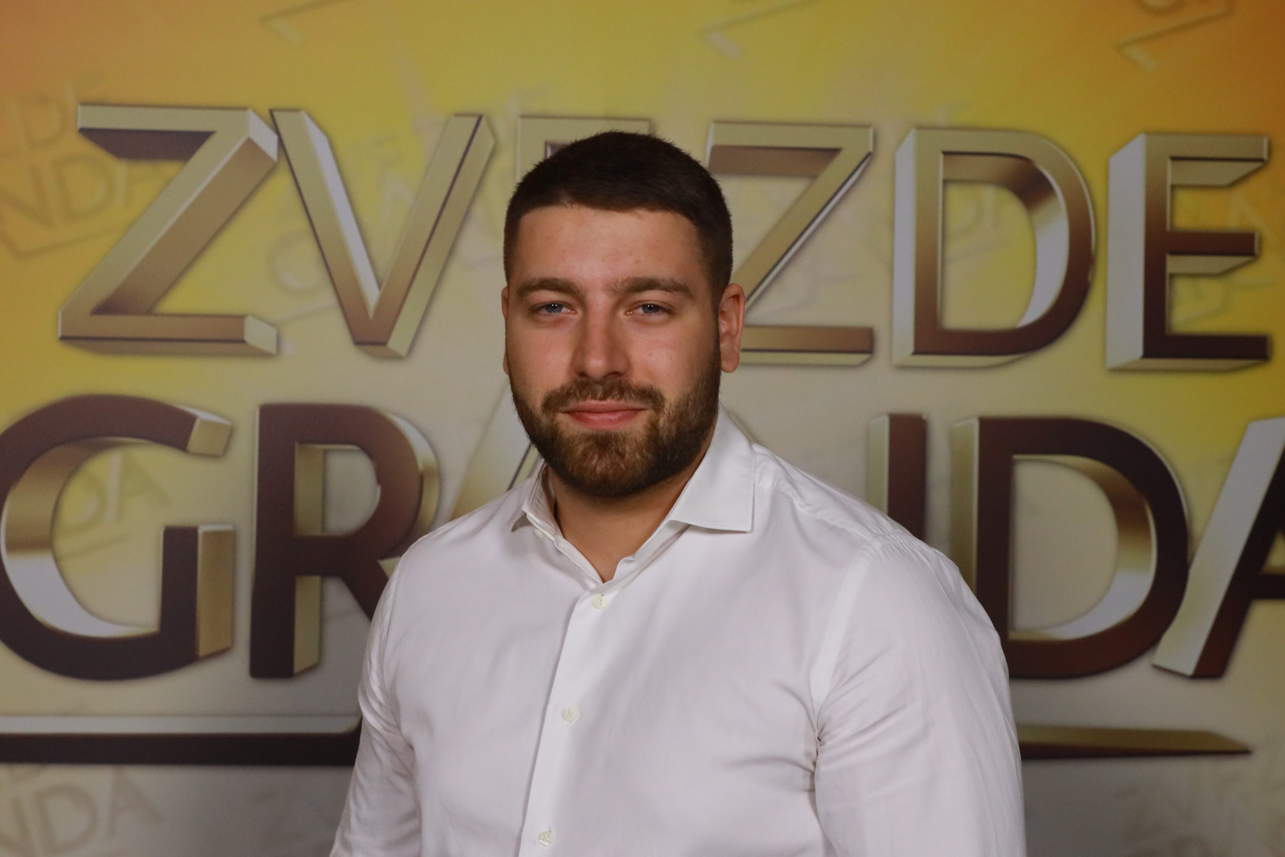 Javnost ga poznaje od detinjstva, a sad je u Zvezdama Granda: "Očekivao sam da Đorđe David neće glasati" VIDEO 5 LUKA IVANCEVIC 22 GOD. BEOGRAD 6 1