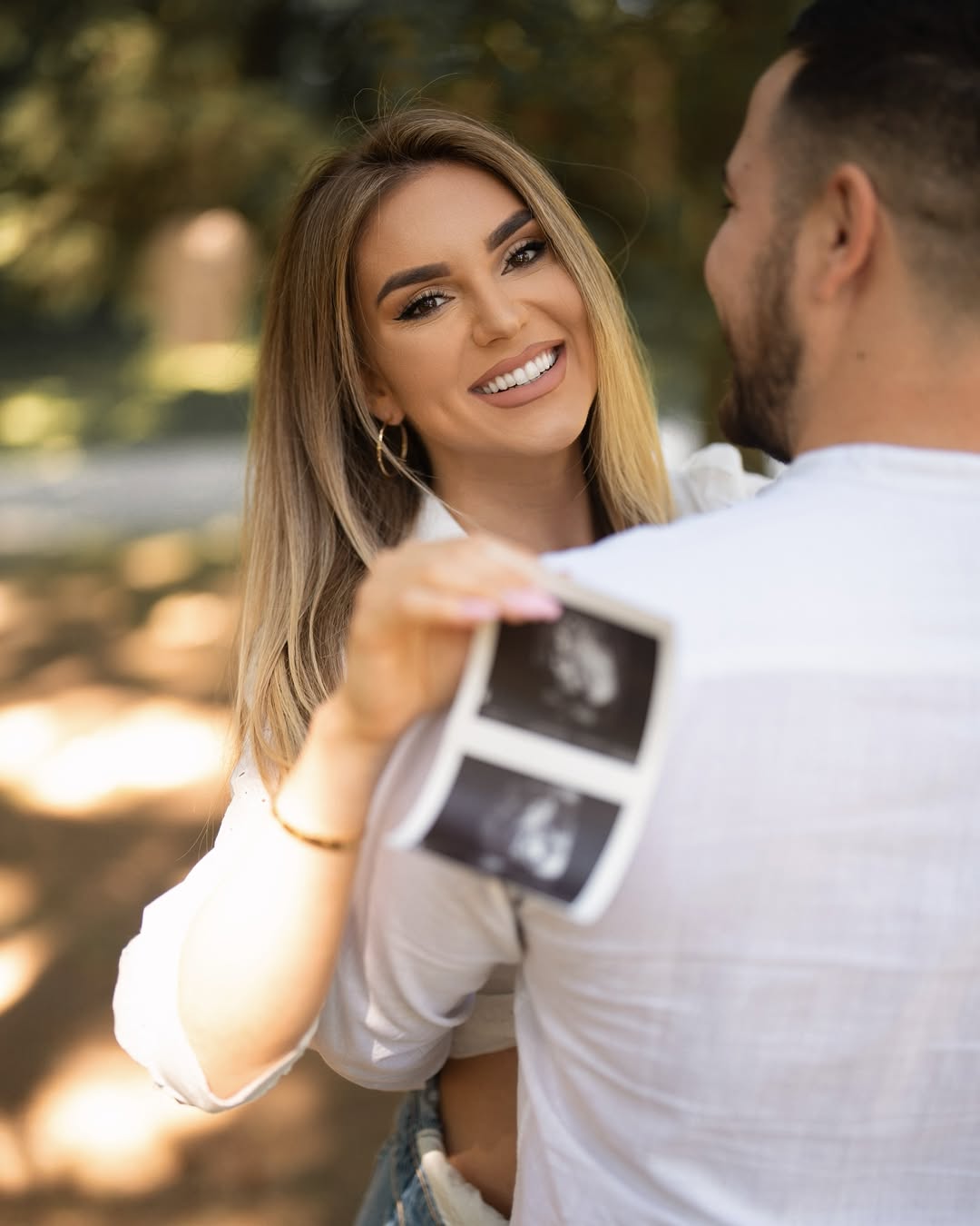 Porodila se pre nepunih mesec dana, a već se vraća na scenu: Antonija Čerkez otkrila kad je zakazala prvu svirku 7 MAMA 💙Najljepse stvari u zivotu dugo ostanu skrivene — cuvaju se u tisini od pogleda od buke