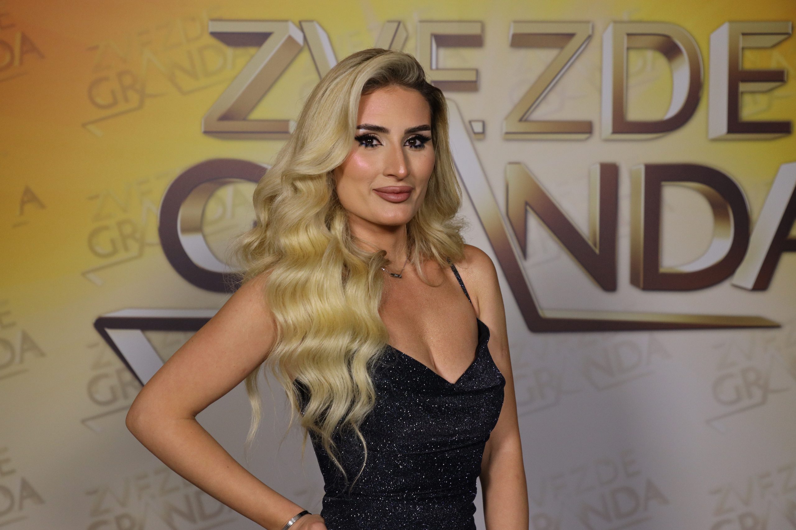 Ekskluzivno: Upoznajte kandidate koji večeras osvajaju Grandovu scenu 28 MARINA KRUSCIC 28 GOD. CACAK 22