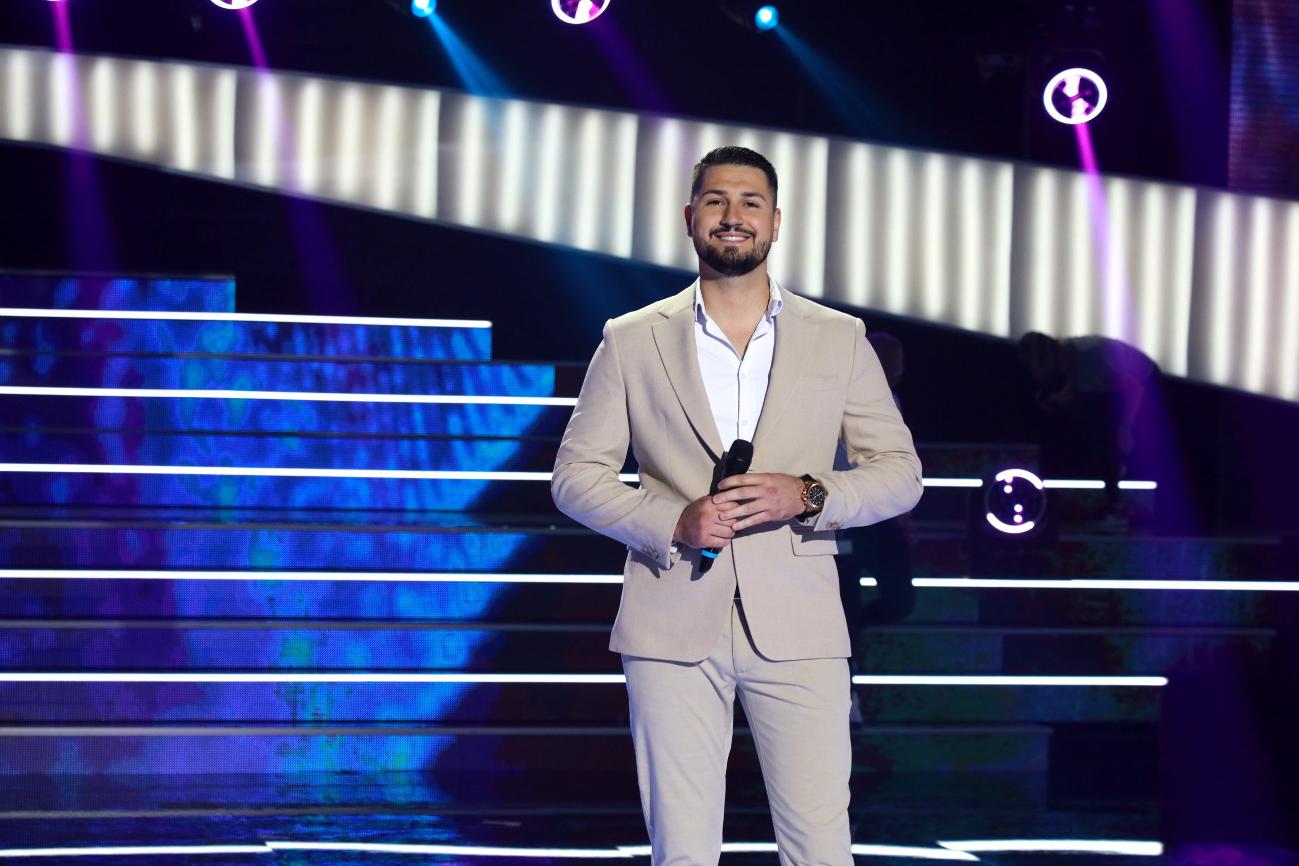 "Naš grad" Elvis Mešinović objavio prvu pesmu nakon finala Zvezda Granda VIDEO 5 PB ELVIS MESINOVIC ZG SNIMANJE 23092025 FOTO MUNJA 1 ok