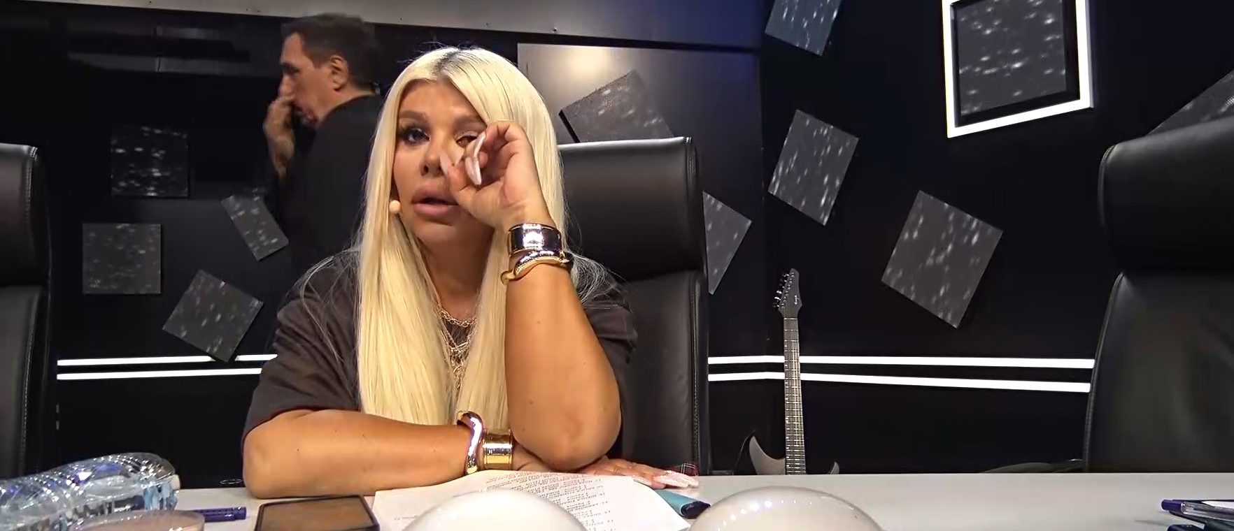 Dara Bubamara plače zbog kandidata u Zvezdama Granda: "Ovo mi se nikad nije desilo, u meni si probudio i tugu i radost" VIDEO 12 dara bubamara place u zvezdama granda