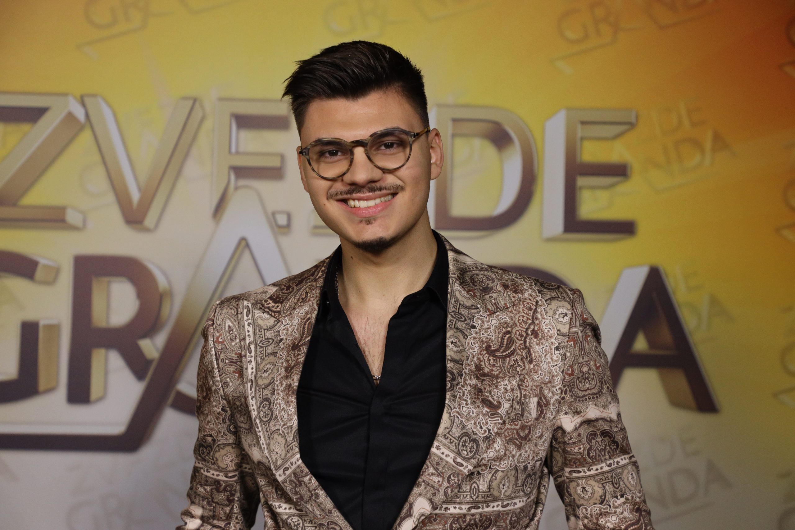 Ekskluzivno: Upoznajte kandidate koji večeras osvajaju Grandovu scenu 17 VELJKO JOVANOVIC 19 GOD. SMEDEREVO 18