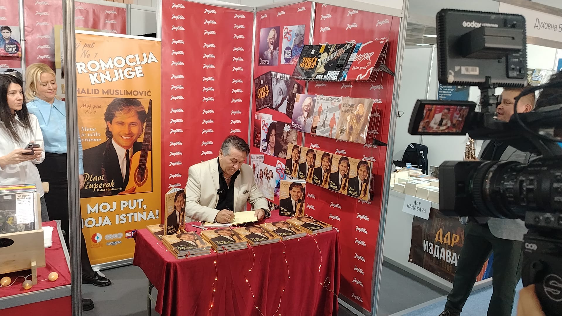 Halid Muslimović predstavio monografiju na Sajmu knjiga u Beogradu FOTO 8 WhatsApp Image 2025 10 29 at 13.50.40