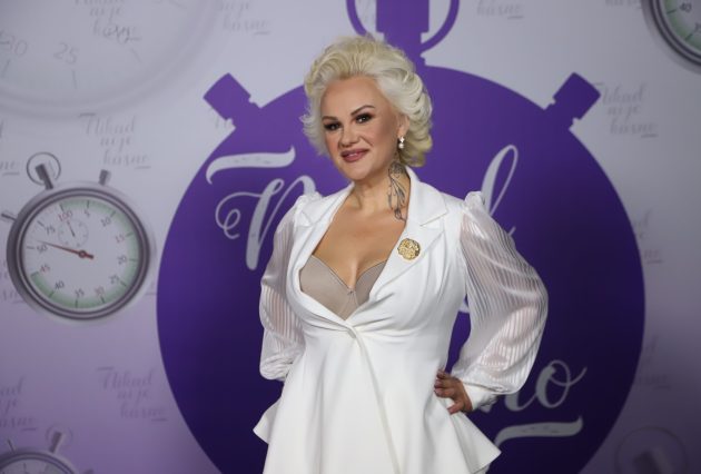 "Sve te traume...": Pevačica Zvezdana Stojkov izbegla iz Knina, danas živi sama sa ćerkom: "Sve se dešava sa razlogom" VIDEO 14 ZVEZDANA STOJKOV 43 GOD. BEOGRAD 9