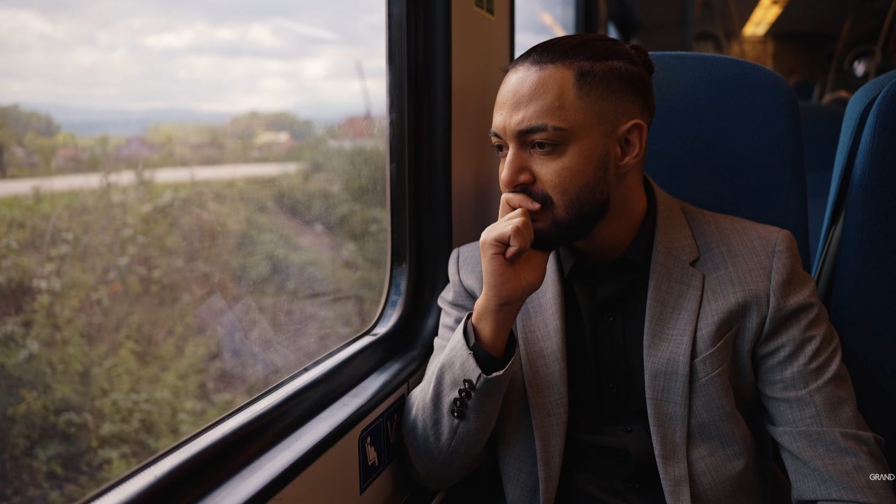 "Zvao me je, nisam se javio…": Zvezda Granda slomljena zbog smrti kolege: "Nisam ni slutio da je jako bolestan" 9 aleksandar simic obradio pesmu rode ce se opet vratiti