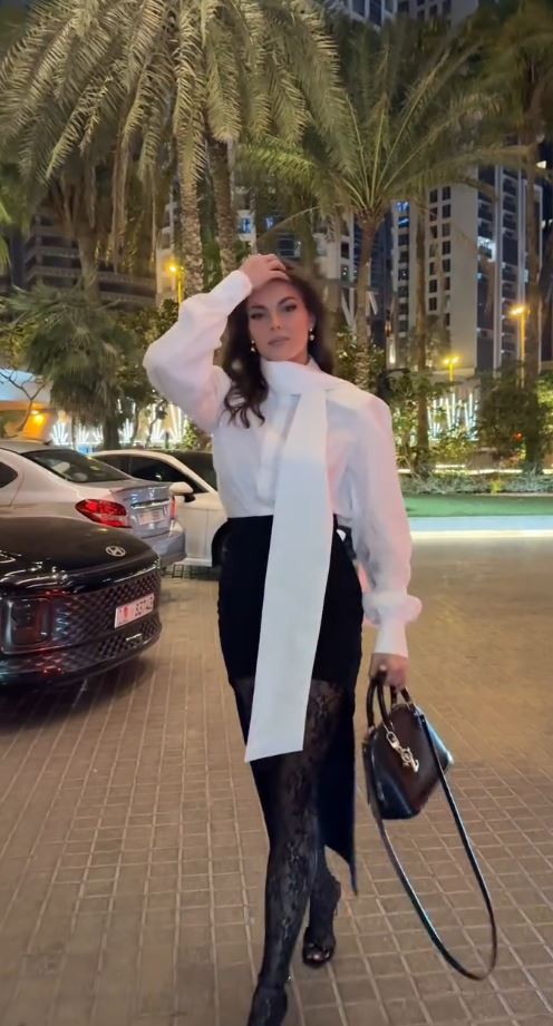 "Lepa kao boginja": Džejla Ramović videom iz Dubaija usijala društvene mreže 6 dzejla 1