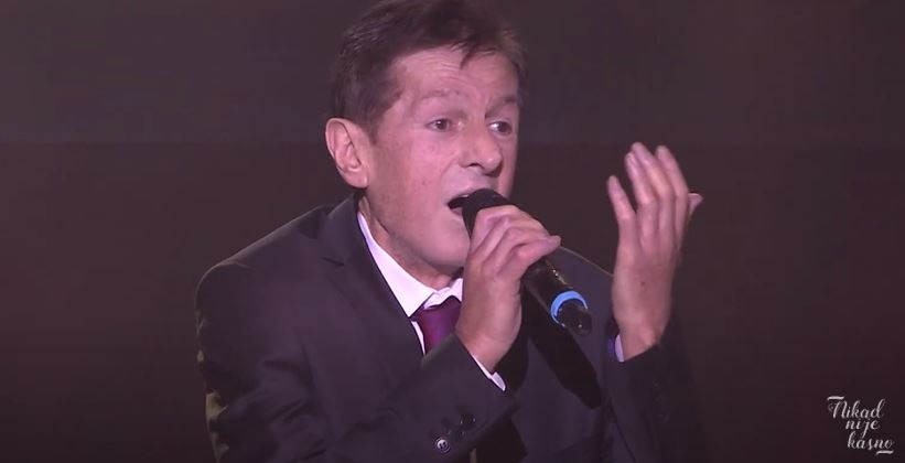 "Za noć sam znao da prokockam 33.000 evra" Pokojni pevač godinama bio u kandžama poroka 5 ibro hajradubi