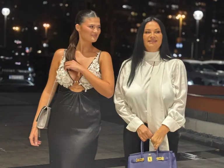 Jana Todorović trpi pritisak zbog nespretne izjave upućene ćerki: "Beži glupačo, i meni je majka govorila" 5 image 11 13