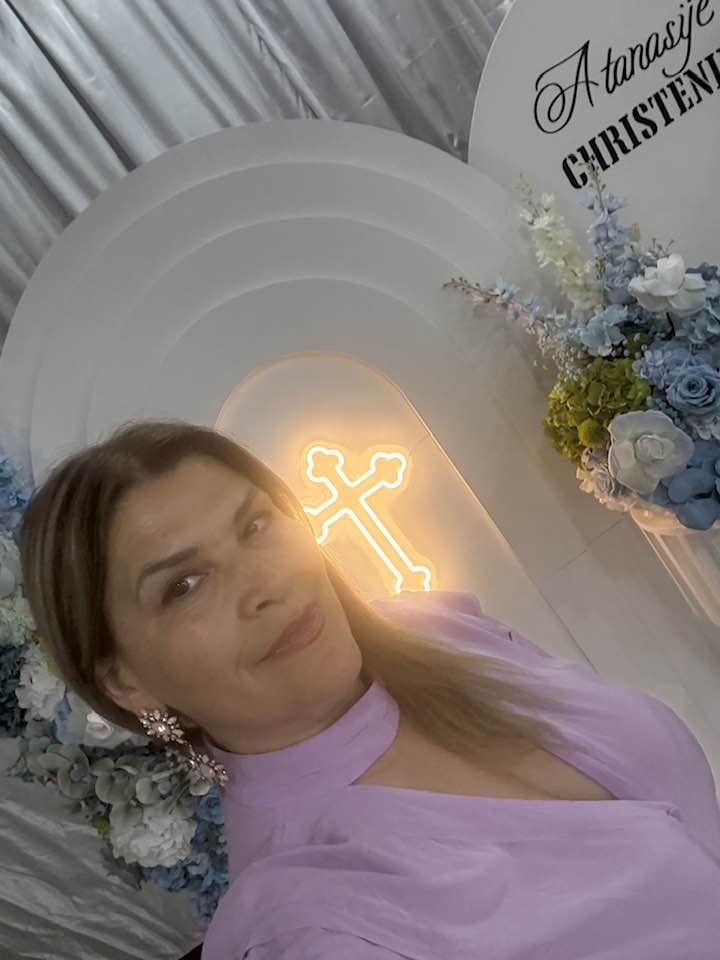 Stariji brat joj poginuo, mlađi umro od teške bolesti: Potresna priča naše pevačice Kristine Voiku 6 kristina voiku 2