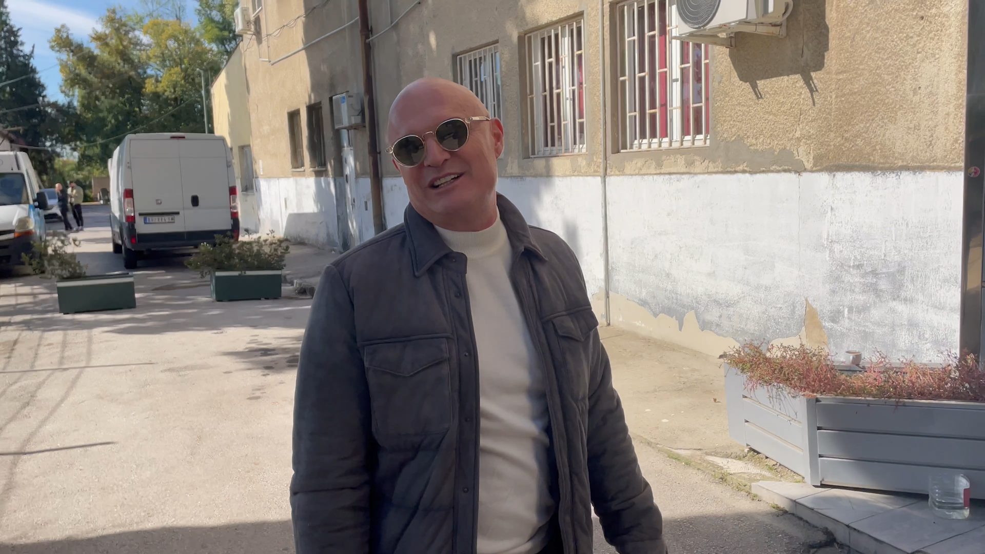 Mili sa knedlom u grlu progovorio o sahrani Halida Bešlića VIDEO 6 mili 3