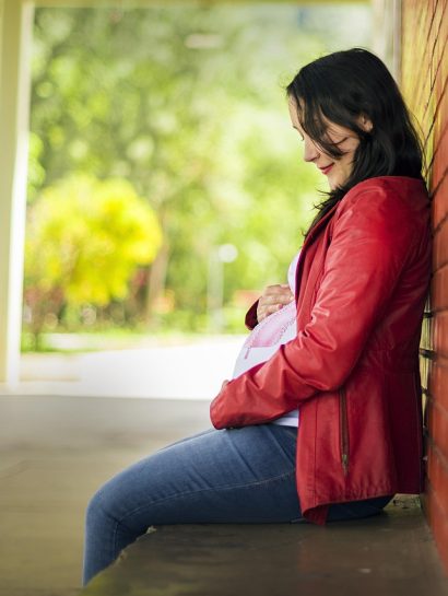 Čudo kod Beograda: Trudnica se porodila na pumpi, zaposleni postali heroji dana 32 trudnica
