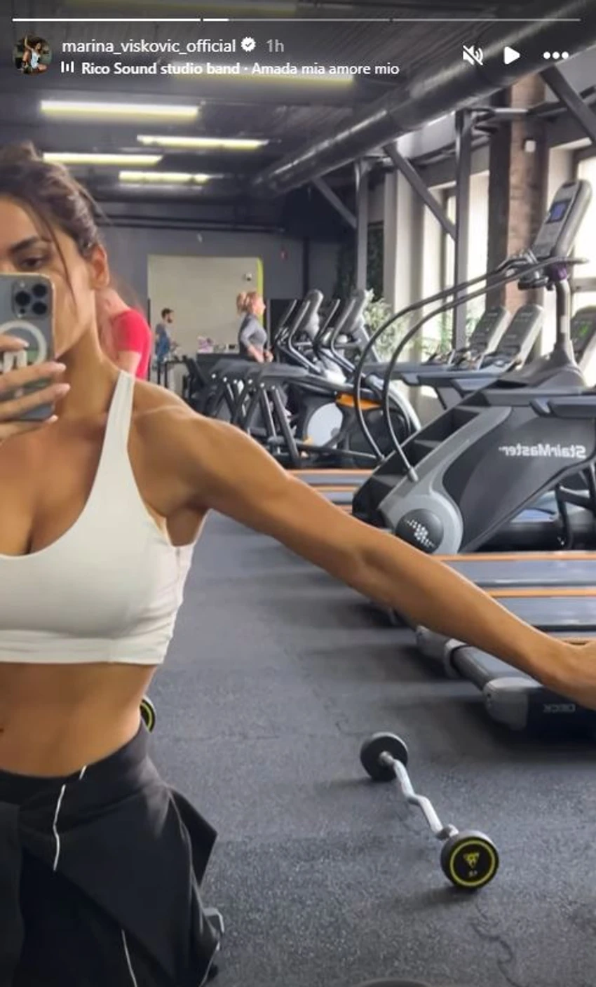 Da li je ona najzgodnija pevačica na estradi? FOTO 7