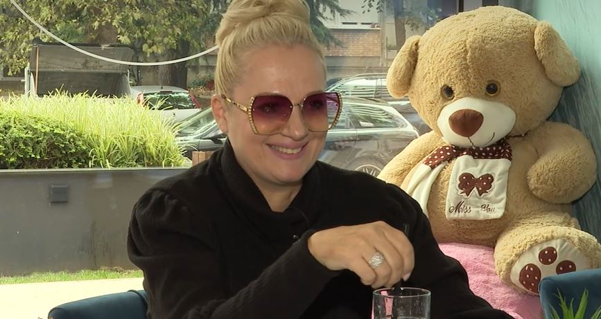 "To nije bila greška, nego marketing" Jellena posle 20 godina otkrila najveću estradnu tajnu VIDEO 7 zur