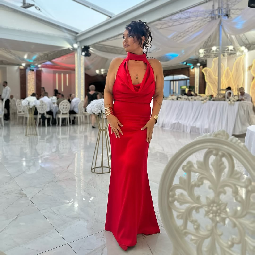 Zvezda Granda smršala 70 kilograma: Ivona Jo danas izgleda kao prava bomba (FOTO) 8 благодарност до најталентираната моја @ekaterina.atelier што го направи овој фустан вист 1