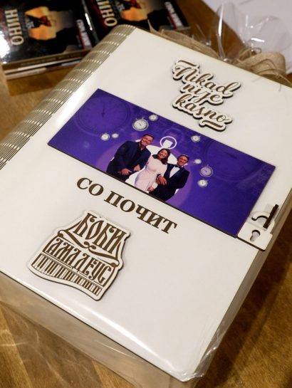 Pred snimanje emisije Nikad nije kasno stigao poseban poklon za Draganu, Žiku i Mareta VIDEO 22 0A0A0001 ok