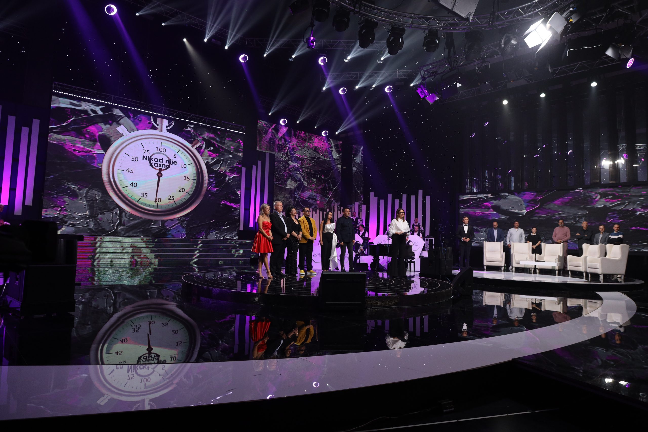 Žiri postavio teško pitanje takmičaru u Nikad nije kasno, on zanemeo na sceni VIDEO 6 0A0A0583