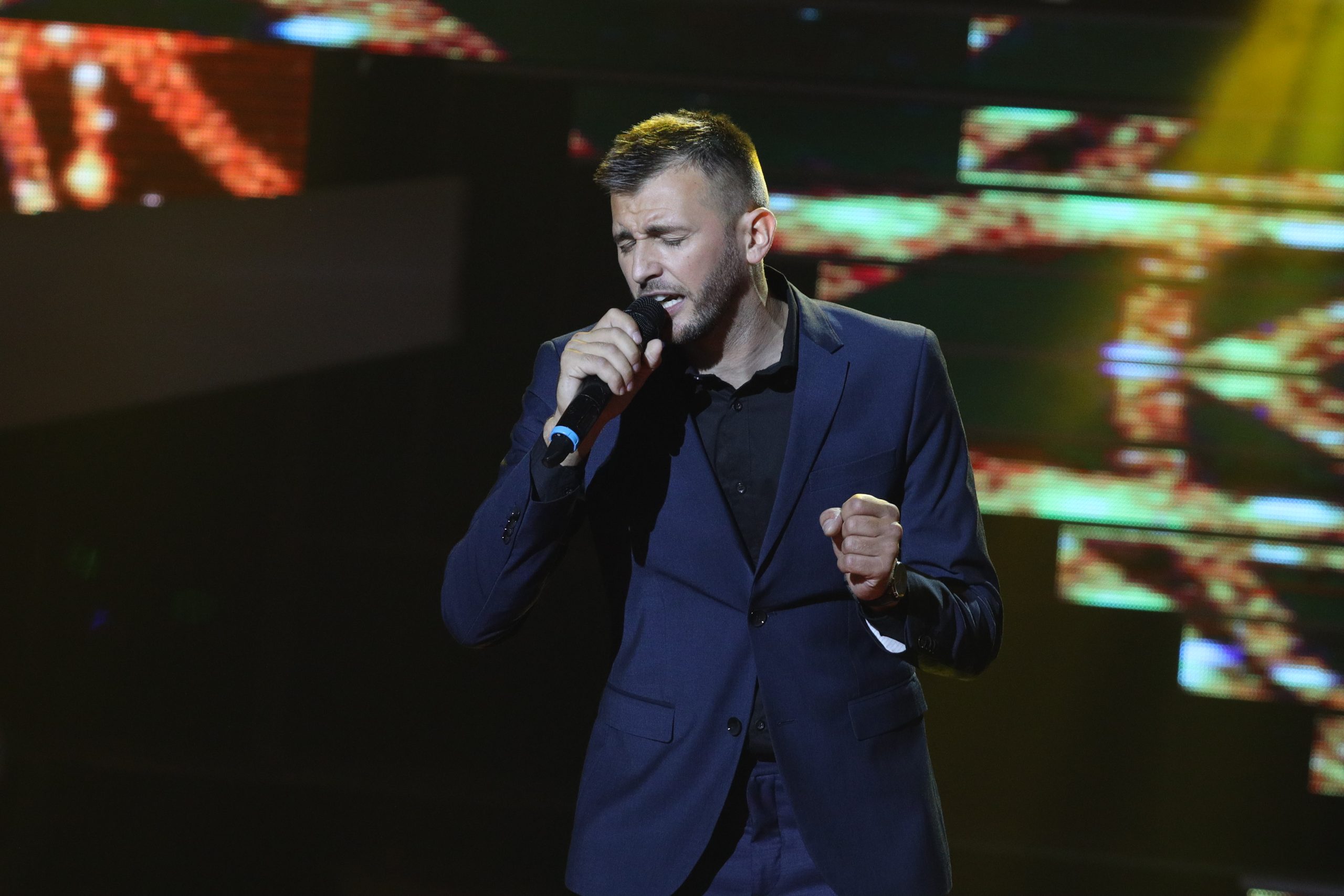 Kad instalater zagreje bolje od peći: Amir istopio članove žirija, Dara mu poručila da je dobar čovek 10 0A0A0847