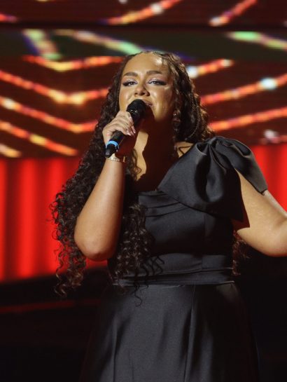 Egzotičnoj i bombastičnoj Anji zamerili višak kila: ''Ma svaki muškarac je njen, samo da ga pogleda'' (VIDEO) 14 0A0A0908