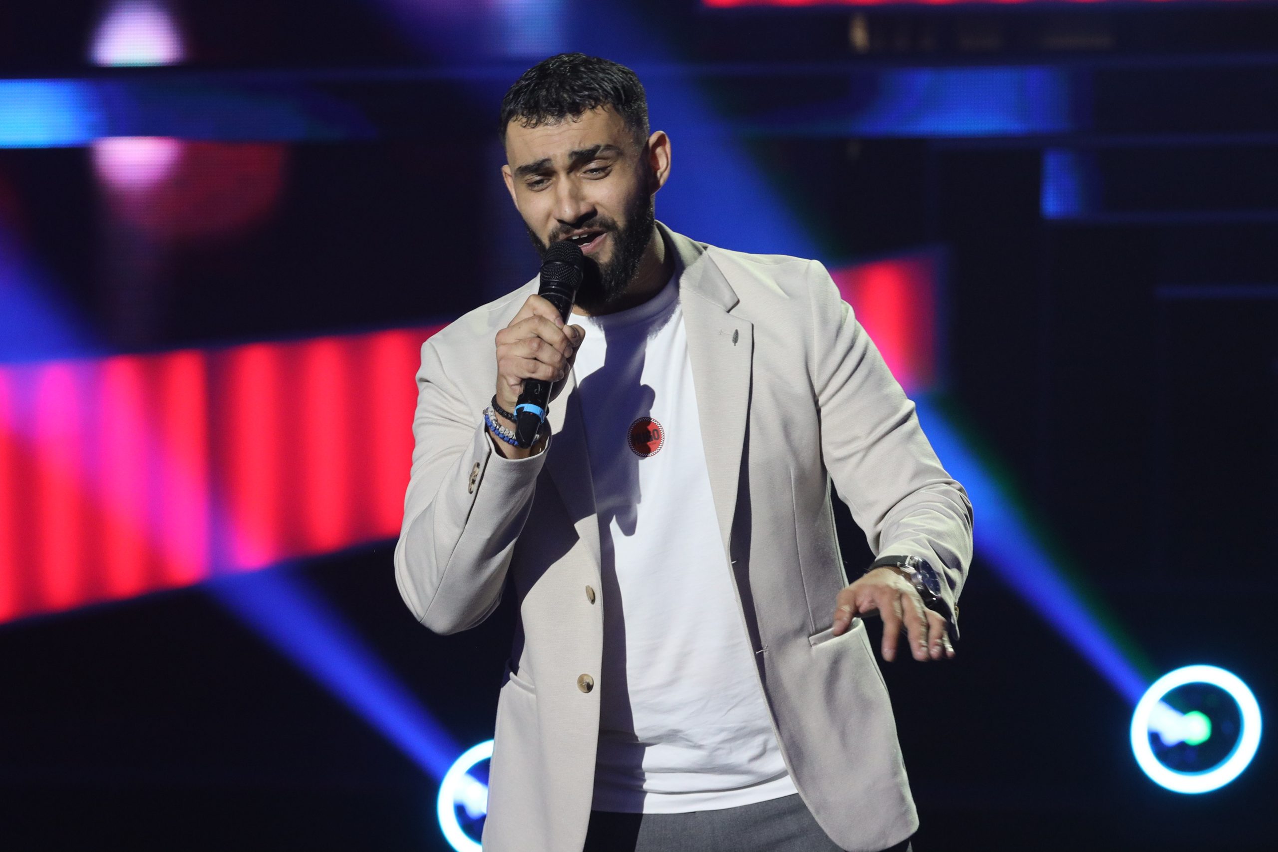 Zbog njegove životne priče je plakao ceo region, sad se ponovo bori u Zvezdama Granda (VIDEO) 7 0A0A1001