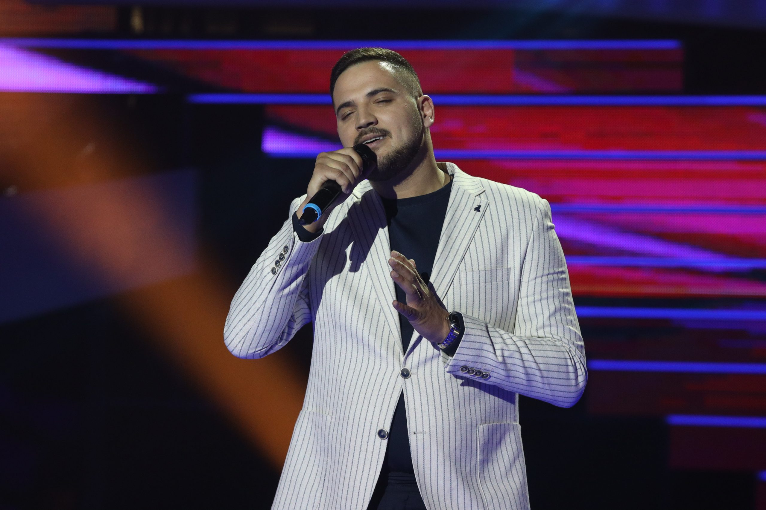 Rođeni brat poznate zvezde Granda u takmičenju, imaju identičan glas VIDEO 6 0A0A1097