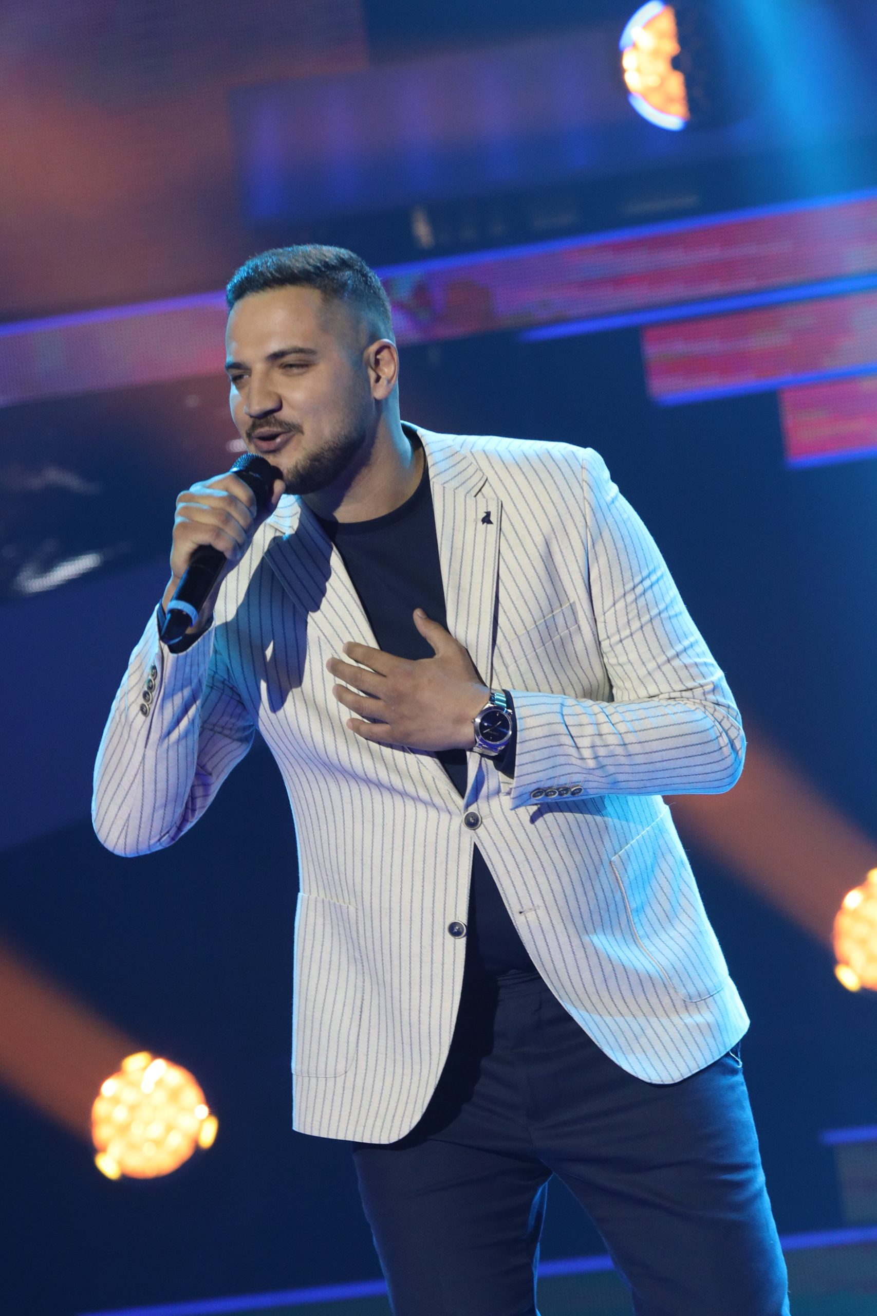 Rođeni brat poznate zvezde Granda u takmičenju, imaju identičan glas VIDEO 7 0A0A1099