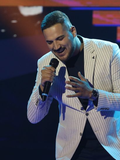 Rođeni brat poznate zvezde Granda u takmičenju, imaju identičan glas VIDEO 14 0A0A1109