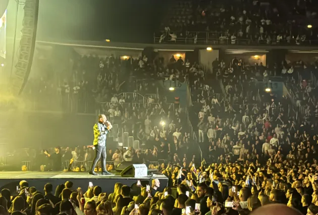 KRCATA ZAGREBAČKA ARENA U TRANSU: Mile Kitić zaigrao na bini i napravio totalni haos VIDEO 9 403829e8 b79b 4365 8612 820410e7ea10