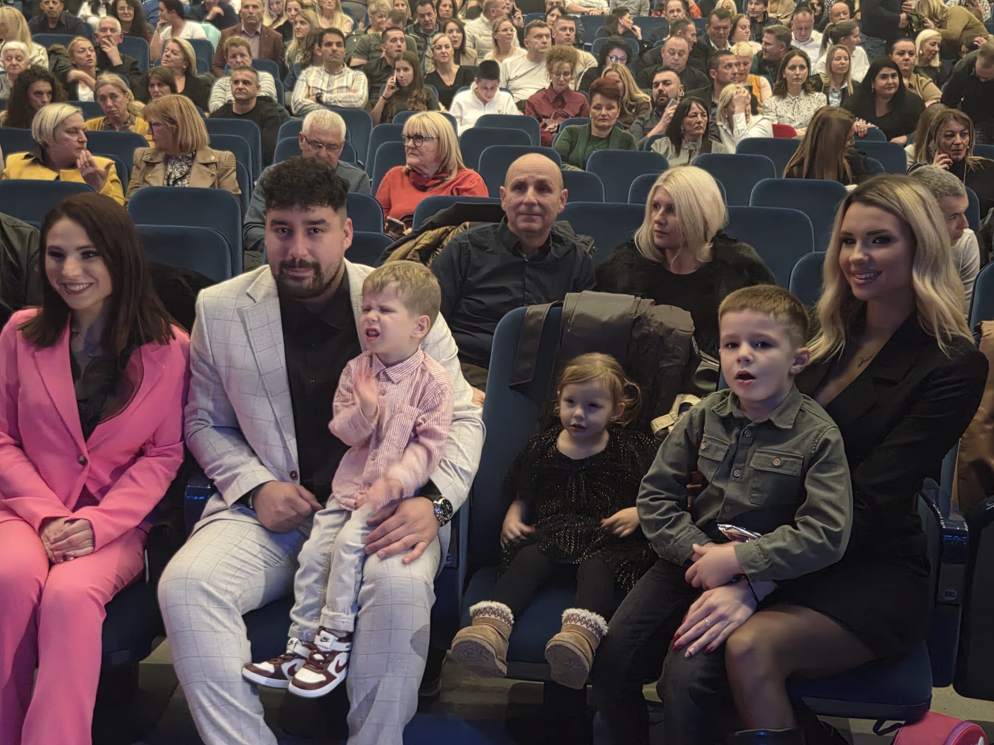 6713c271 b771 4830 ba6c fda7d3a6aebc