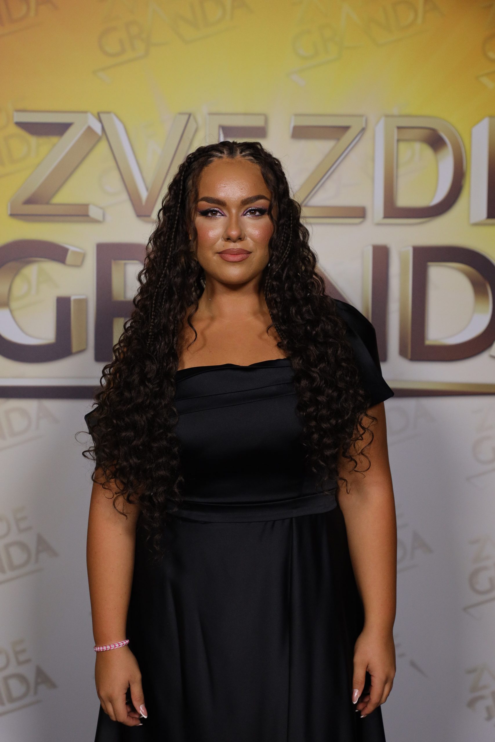 Anja Vukotić 2 ANJA VUKOTIC 20 GOD. BEOGRAD 15