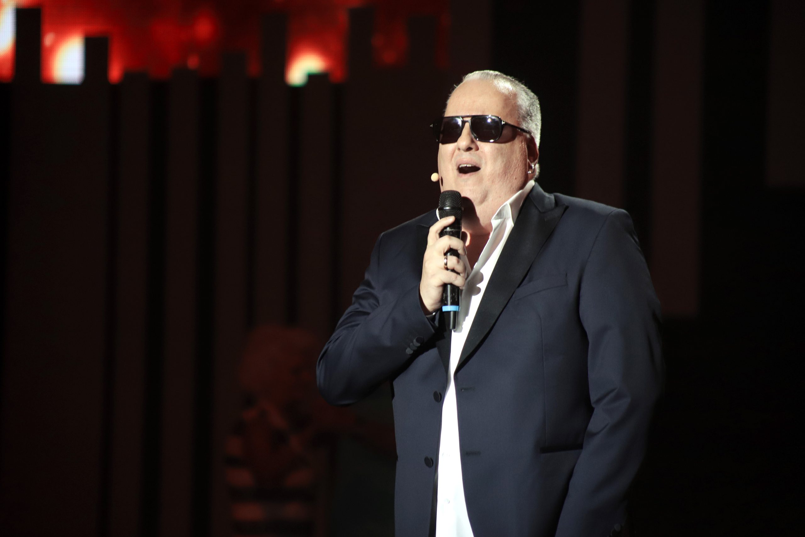 Dejan Matić rasplakao sve u emisiji Nikad nije kasno: "Ovu pesmu posvećujem Saši Popoviću, Halidu Bešliću i Bobanu Kopunoviću" VIDEO 5 DEJAN MATIC NNK SNIMANJE 21102025 FOTO ELENA 27 ok 1