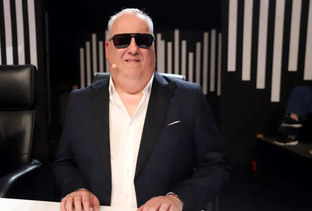 Dejan Matić pozvao kandidatkinju da gostuje na njegovom koncertu VIDEO 13 DEJAN MATIC NNK SNIMANJE 21102025 FOTO ELENA 52 ok 1