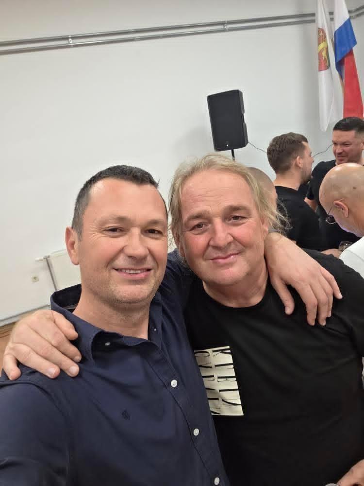 Dva pobednika zapevala na momačkoj večeri, ovakav gušt se ne propušta VIDEO 5 Duba i DJuzo 1