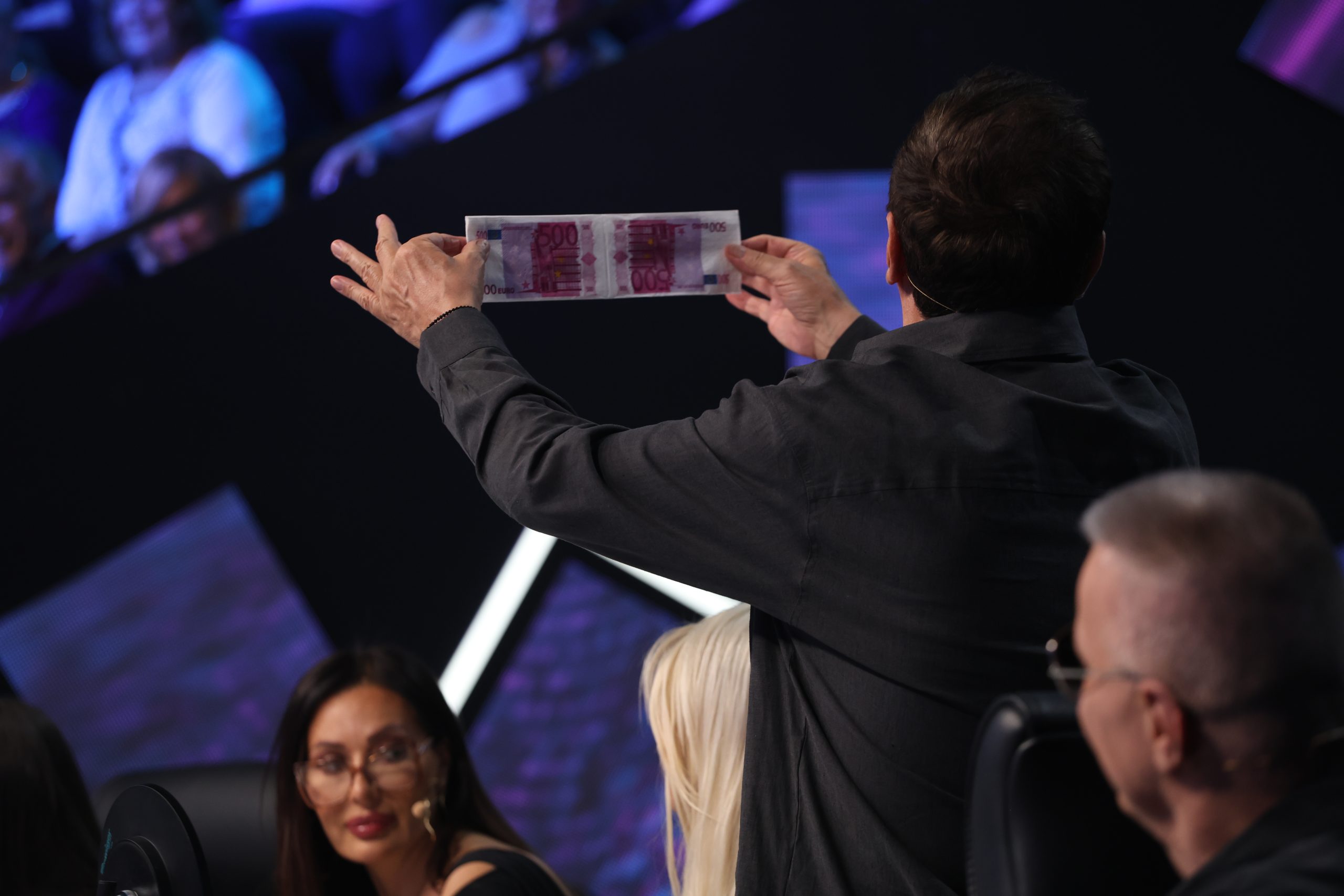 Dara Bubamara polomila sto u Zvezdama Granda i udarila Kebu: "Za malo da mu oduzmeš život" VIDEO 8 E08A0004 1