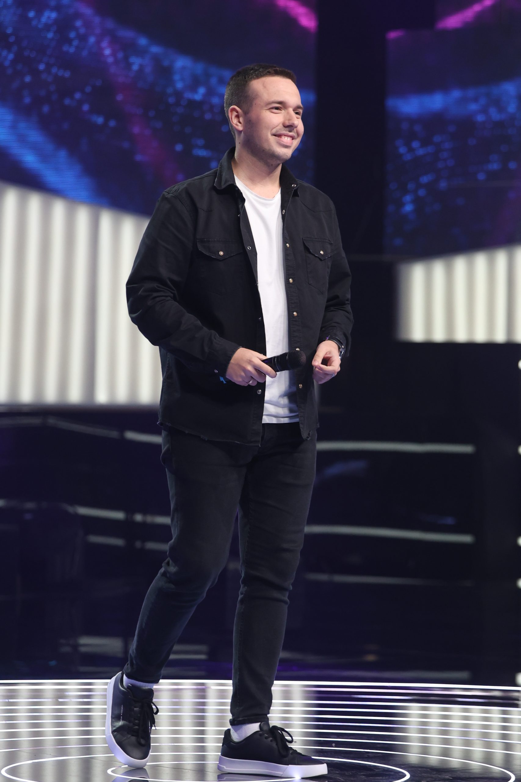 ''Vi pare, mi glasove'': Takmičar dobio svadbeni poklon u Zvezdama Granda, žiri plakao od smeha 6 E08A4645