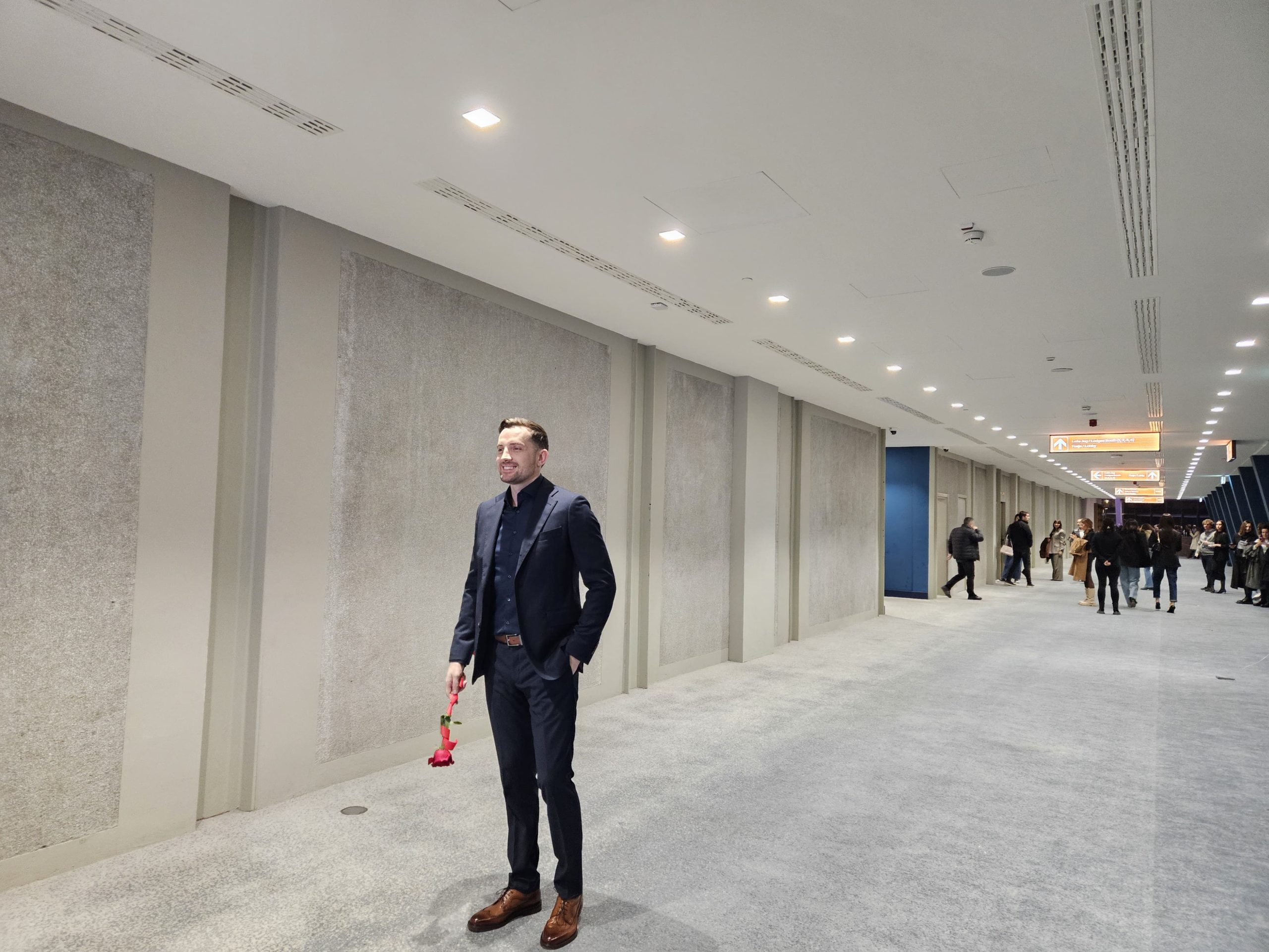 Mirza Selimović započeo spektakl prepun iskrenih emocija: "Ne mogu da verujem da sam napunio Sava centar" VIDEO 9 IMG 20251115 WA0081