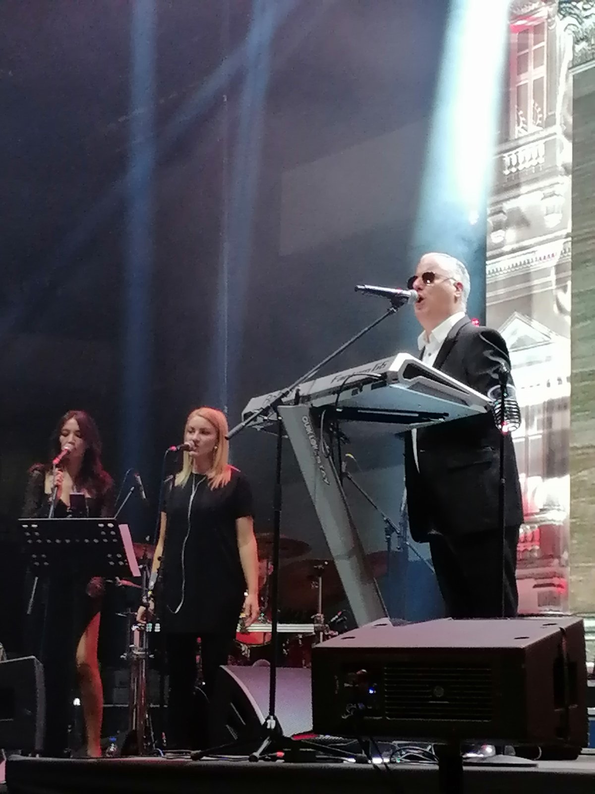 Saša Matić priredio spektakl za pamćenje u prepunom Spensu, ovo će se dugo prepričavati VIDEO 5 IMG 86afe067c62a433998dc4f2aba8430bc V