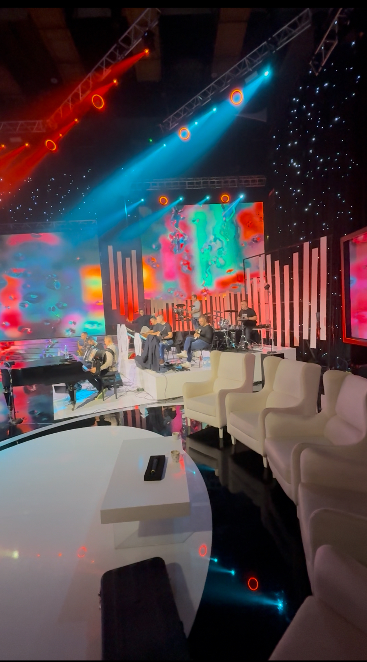 Vodimo vas iza scene Nikad nije kasno: Evo šta se dešava na tonskoj probi 5 IMG 2952