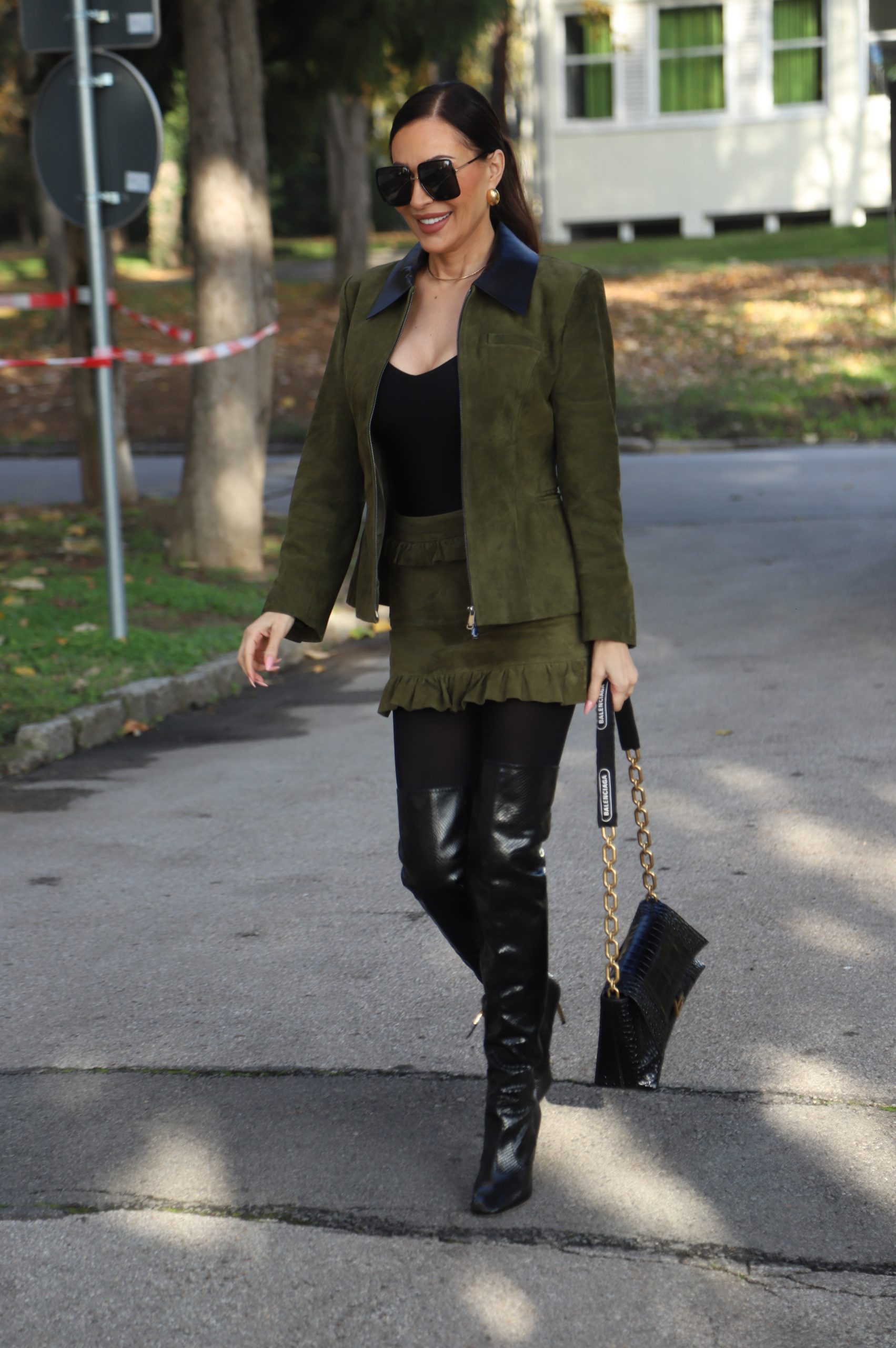 Tri dana zaredom Ceca dominira, danas se pojavila u mini suknji na snimanju ZVEZDA GRANDA (VIDEO) 6 IMG 3597