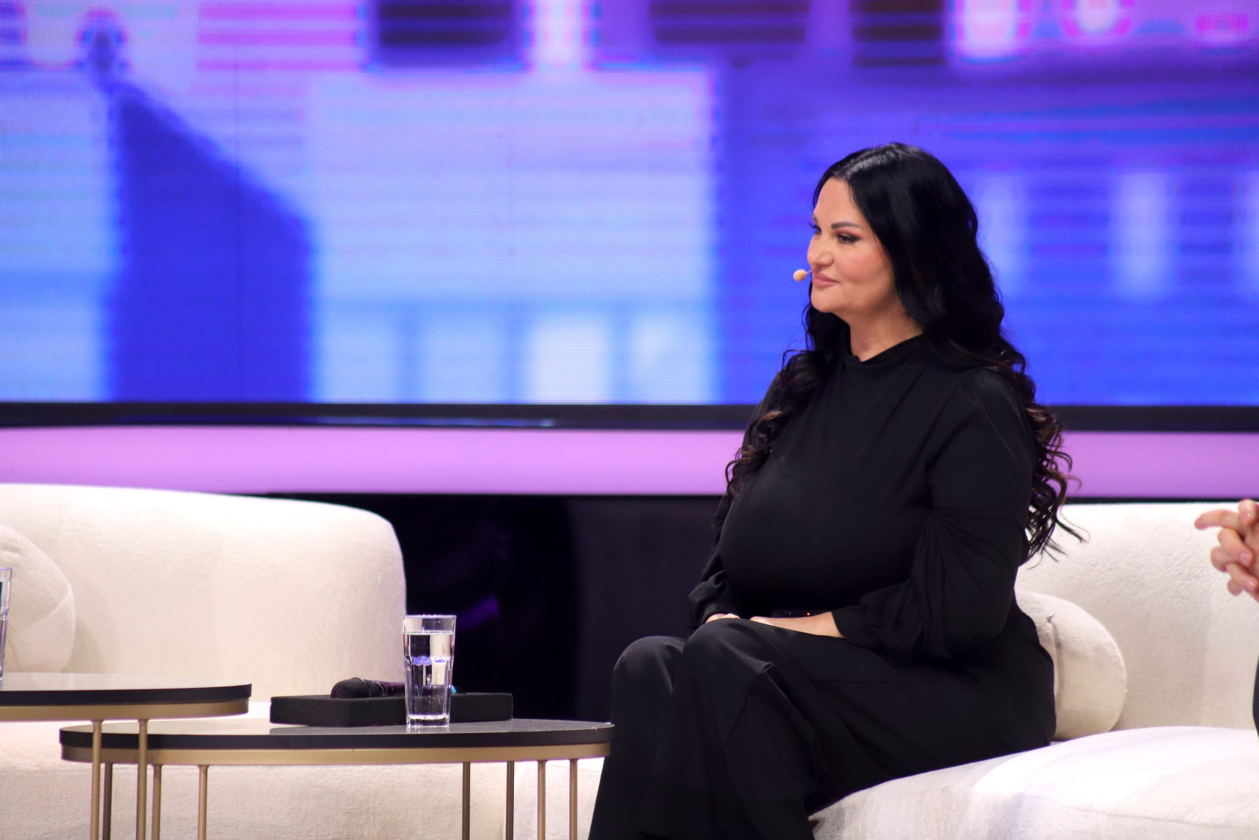 Jana Todorović se slomila u emisiji zbog preminulog sestrića: "Ovo je poslednji put da govorim o ovome" VIDEO 5 JANA GS SNIMANJE 12112025 FOTO ELENAok 21