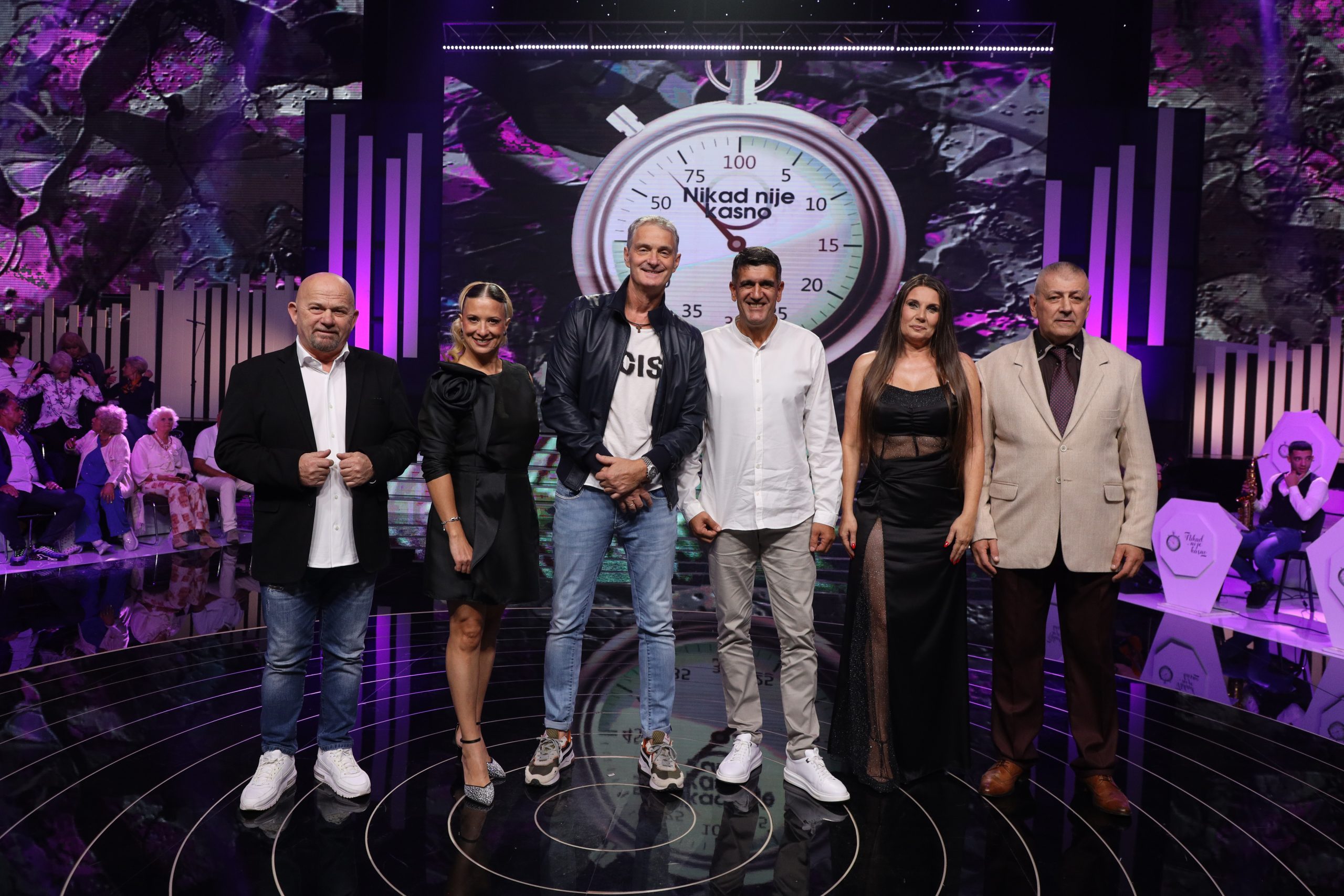 Završeno glasanje, publika presudila u "Nikad nije kasno": Jedan pevač nastavlja takmičenje, drugi ispao 8 nikad nije kasno takmičari