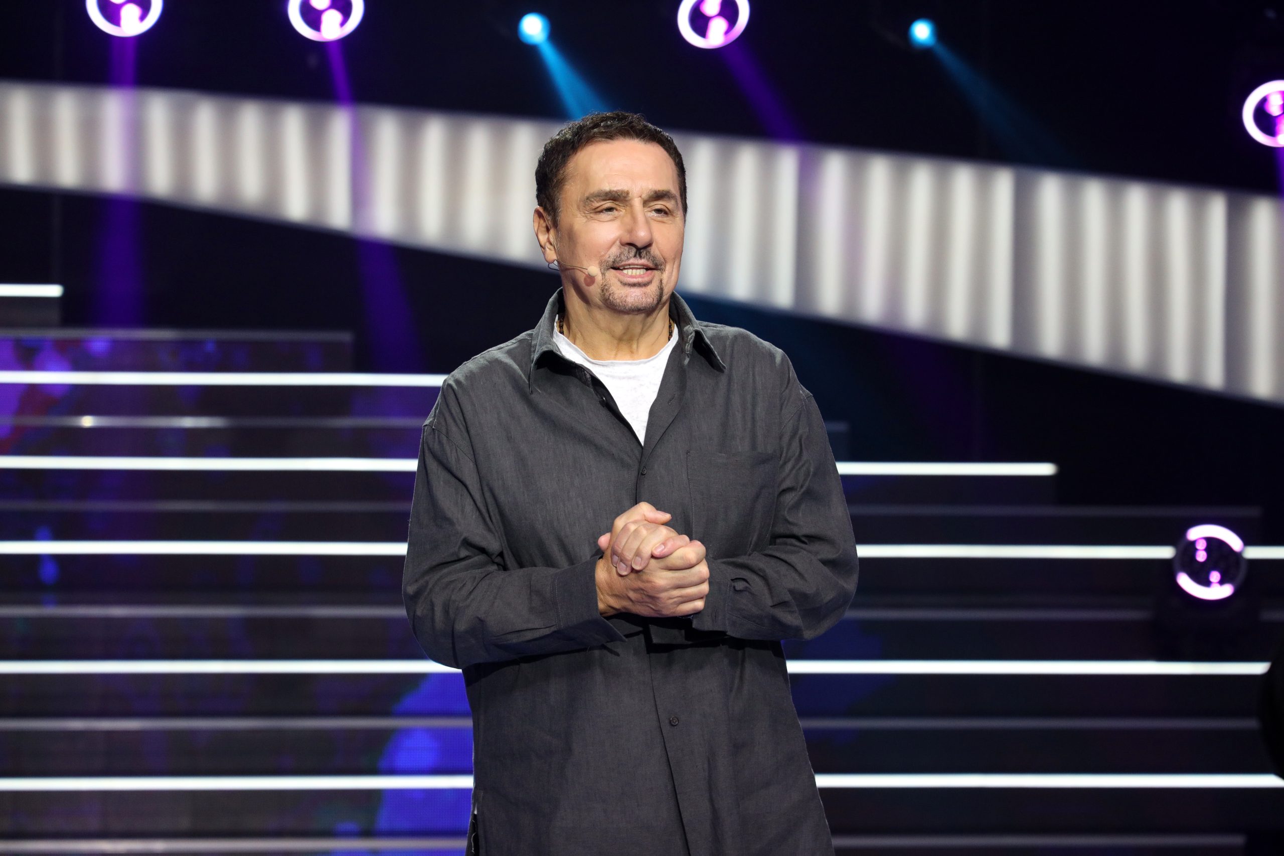 Ludilo u ''Zvezdama Granda'': Dara nasrnula na Kebu, Mili ga ljubio u čelo, pevač ostao šokiran 5 KEBA ZG SNIMANJE 07102025 FOTO MUNJA 52 ok