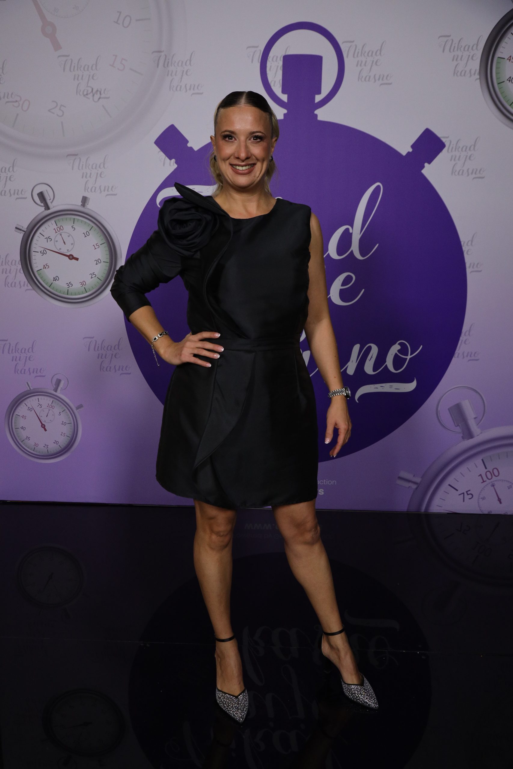 Marijana Petrov iskreno: "Muškarci se sa mnom ne snalaze" VIDEO 6 MARIJANA PETROV 43 GOD. KRAGUJEVAC 21