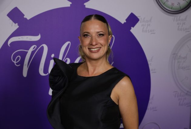 Marijana Petrov iskreno: "Muškarci se sa mnom ne snalaze" VIDEO 8 MARIJANA PETROV 43 GOD. KRAGUJEVAC 3