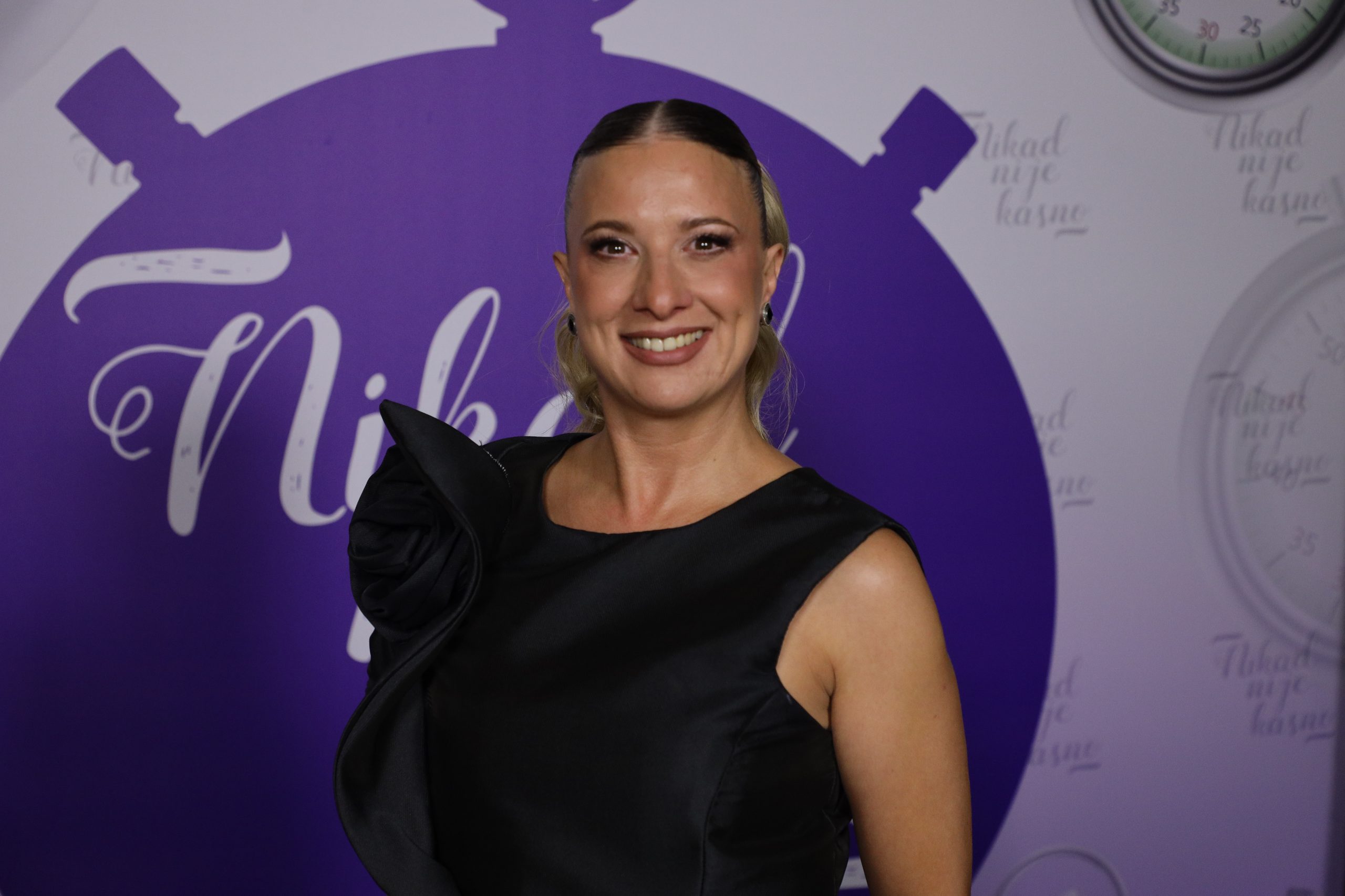 Marijana Petrov iskreno: "Muškarci se sa mnom ne snalaze" VIDEO 8 MARIJANA PETROV 43 GOD. KRAGUJEVAC 3