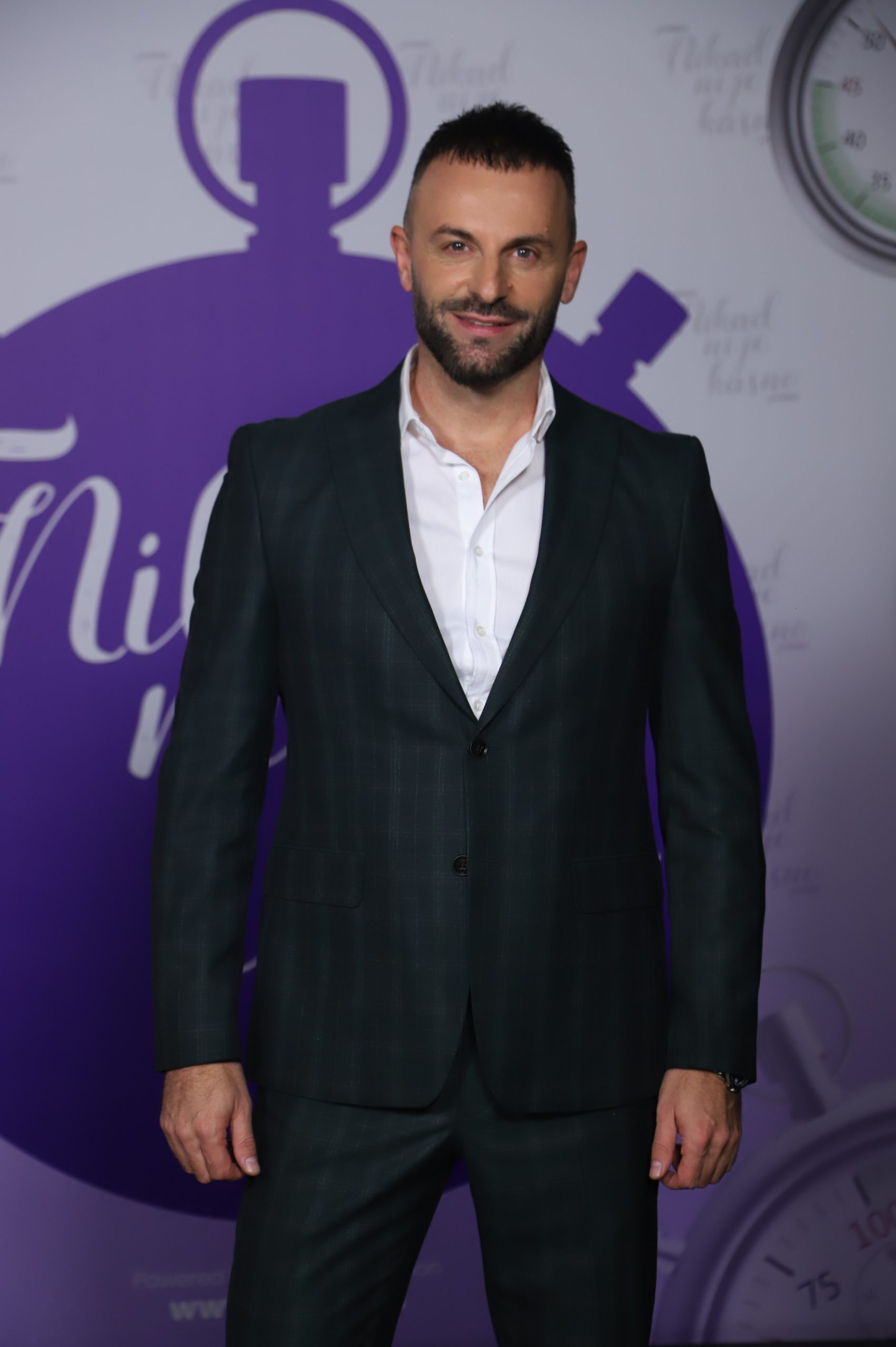 Od modne piste i autoputeva, do velike scene: Ova dva gospodina se bore za mesto u drugom krugu 7 MILJAN RATKOVIC MIKI 45 GOD. BEOGRAD 4